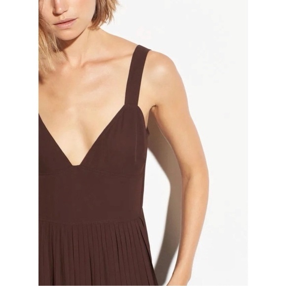 Vince Brown Pleated Culotte Wide Leg V Neck Jumpsuit in Black Walnut Size 6 - Picture 3 of 11